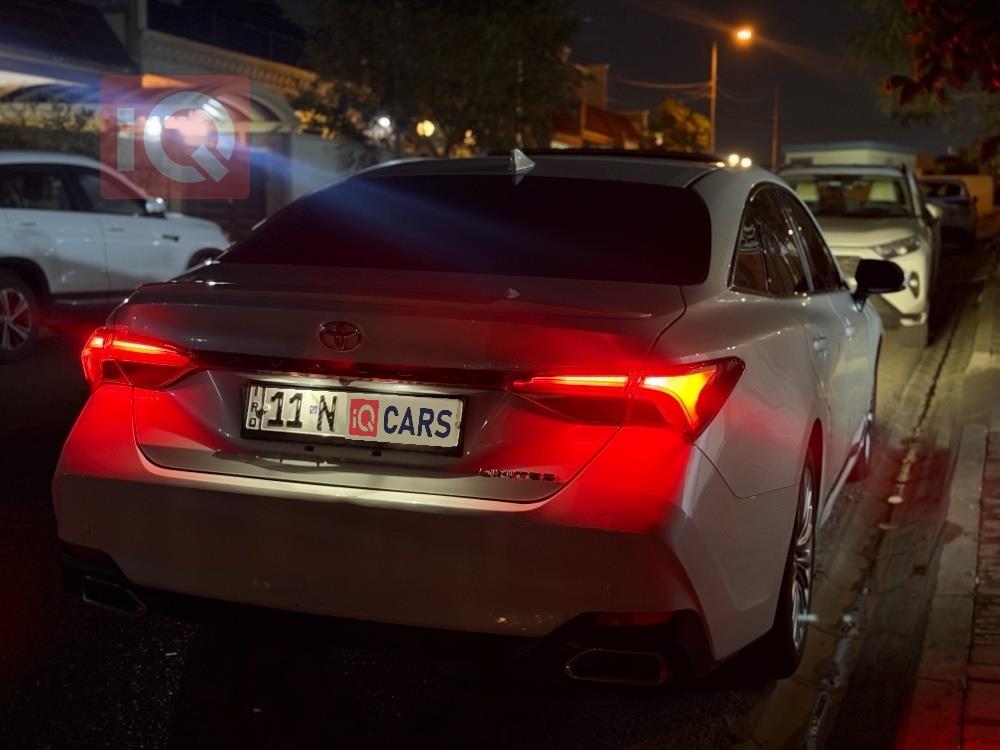 تويوتا أفالون